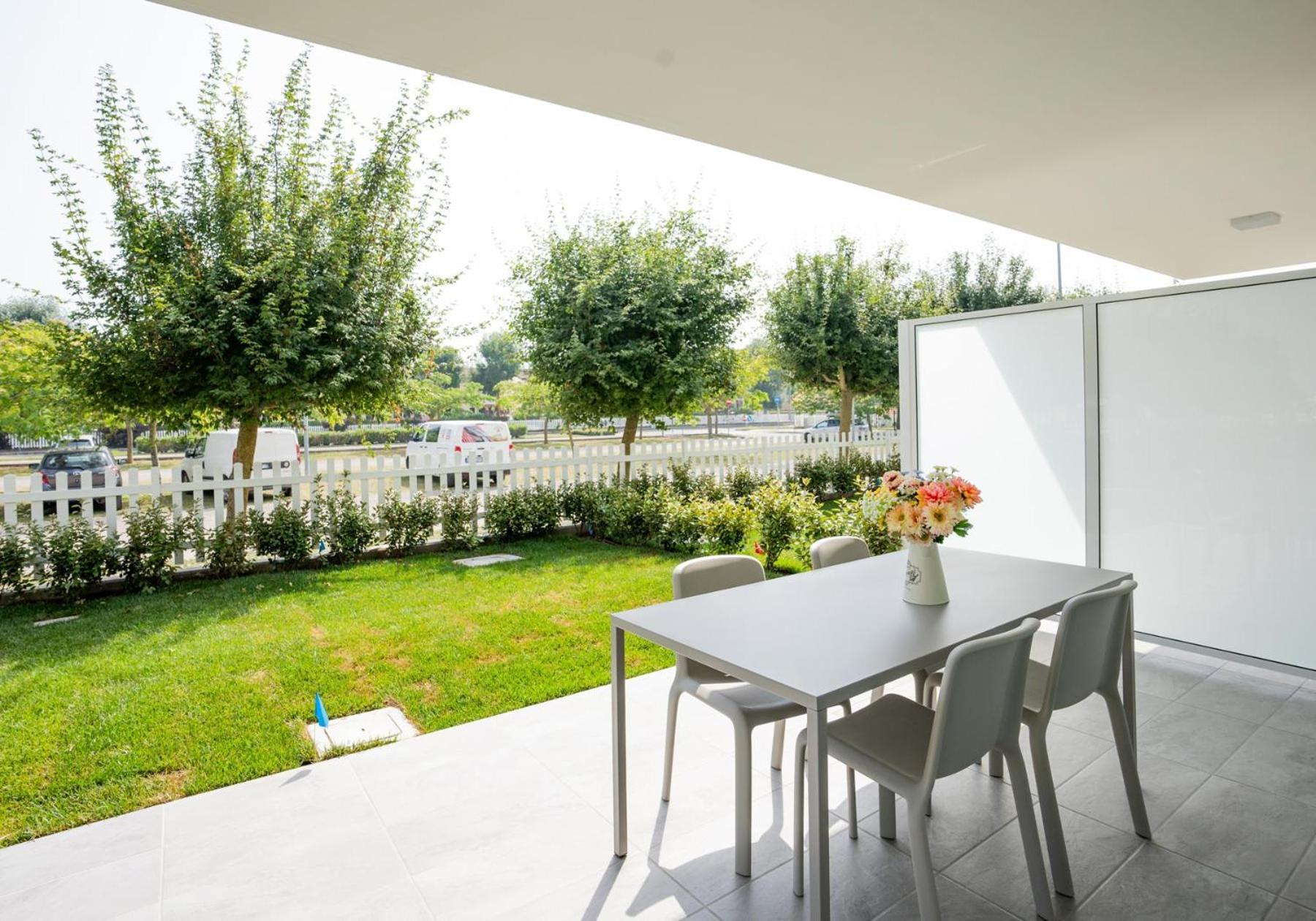Altanea Residences Con Piscina Caorle Exteriör bild